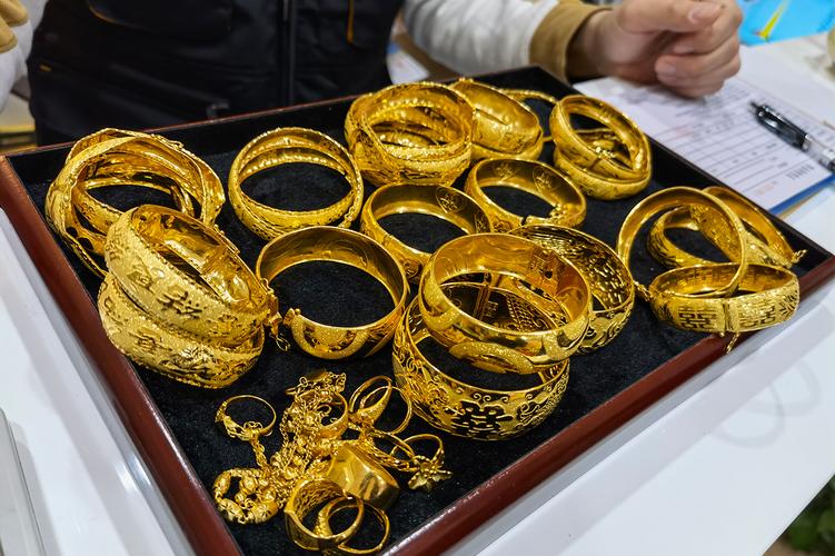 阅宝黄金